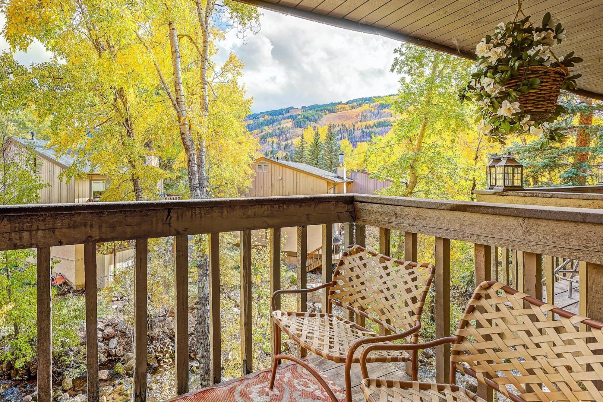 Peaceful Creek View From The Deck! Walk To Shuttle Villa Vail Exterior photo